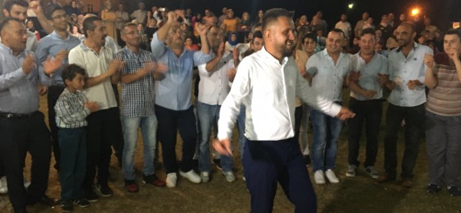Eğlenceli ve ilginç düğün kutlaması: gelin fiyatı için yarışmalar Eğlenceli ve ilginç düğün kutlaması: gelin fiyatı için yarışmalar
