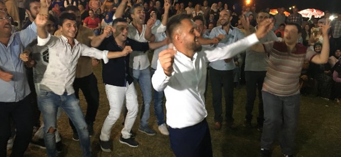 Eğlenceli ve ilginç düğün kutlaması: gelin fiyatı için yarışmalar Eğlenceli ve ilginç düğün kutlaması: gelin fiyatı için yarışmalar